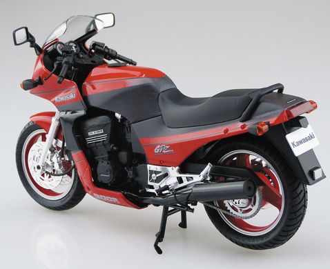 Сборная модель 1/12 мотоцикл Kawasaki ZX900A GPZ900R Ninja '90 with Custom Parts Aoshima 06709