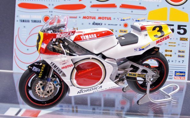 Assembled model 1:12 motorcycle Yamaha YZR500 0WA8 1989 Hasegawa 21710