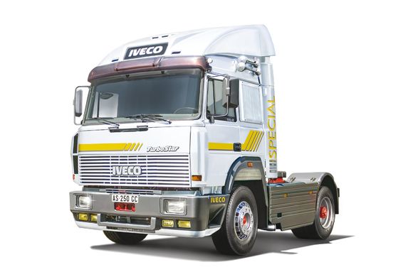 Сборная модель 1/24 грузовик IVECO Turbostar 190.48 Special Italeri 3926